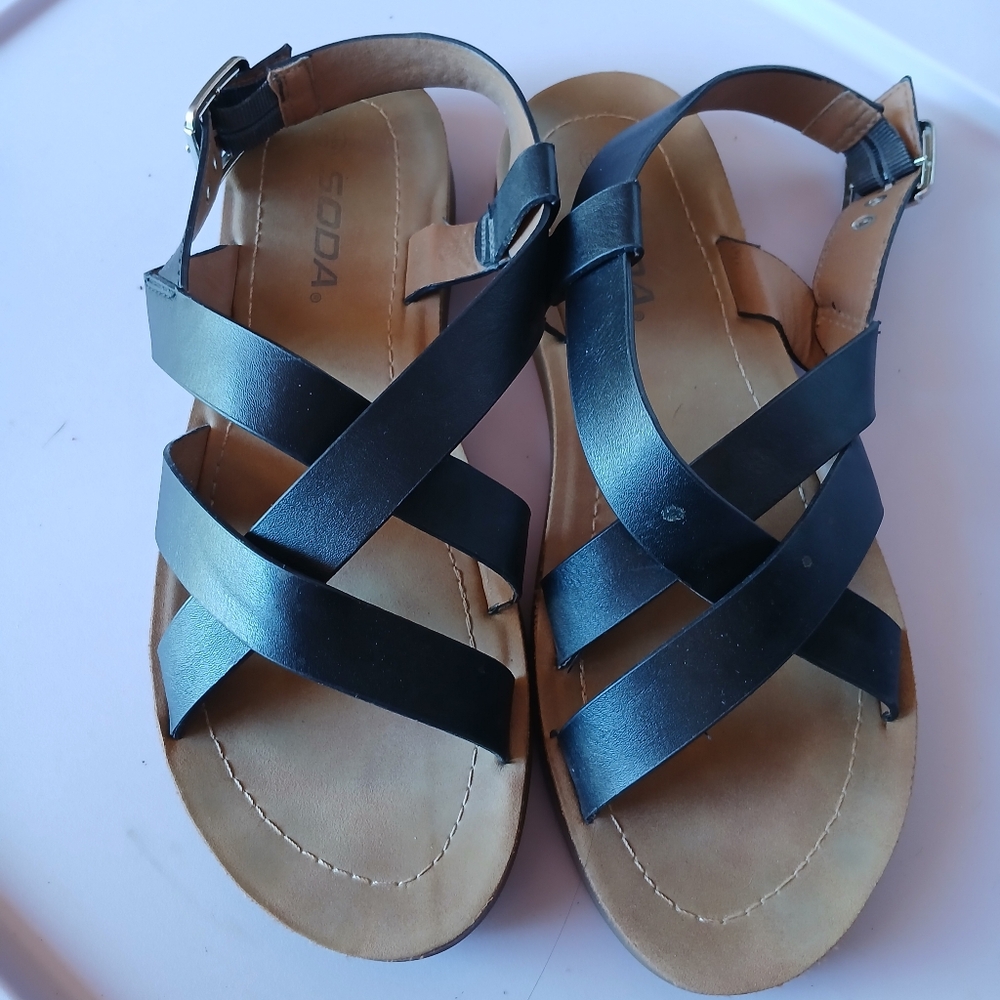 🌞🌸Summer Sale🌺🌼 Soda Black Strappy Flat Sandals